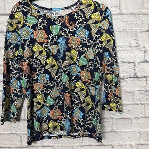 J. McLaughlin Signature Top Shirt Size Small Catalina Diamond Fish Coral Stretch